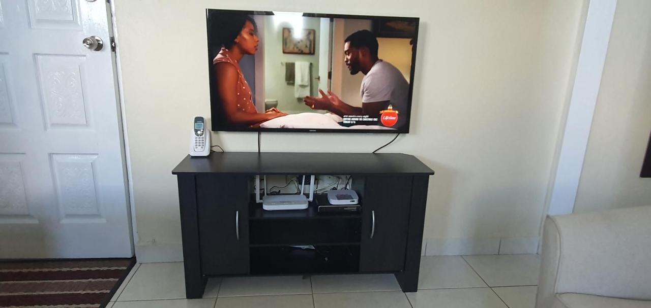 Hastings Towers 4D - Studio Apt Opp Beach Bridgetown Luaran gambar
