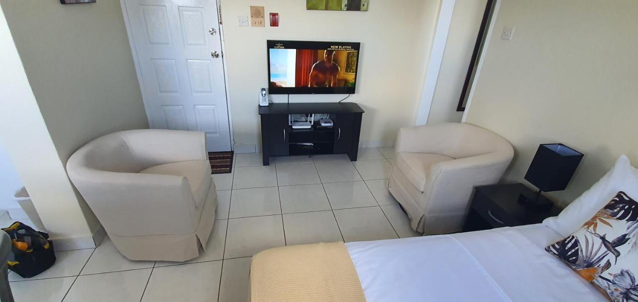 Hastings Towers 4D - Studio Apt Opp Beach Bridgetown Luaran gambar