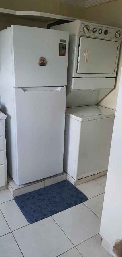 Hastings Towers 4D - Studio Apt Opp Beach Bridgetown Luaran gambar