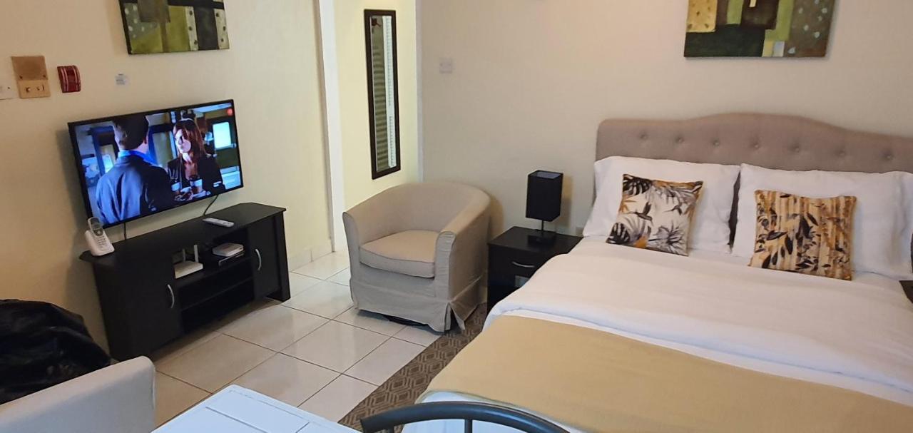 Hastings Towers 4D - Studio Apt Opp Beach Bridgetown Luaran gambar